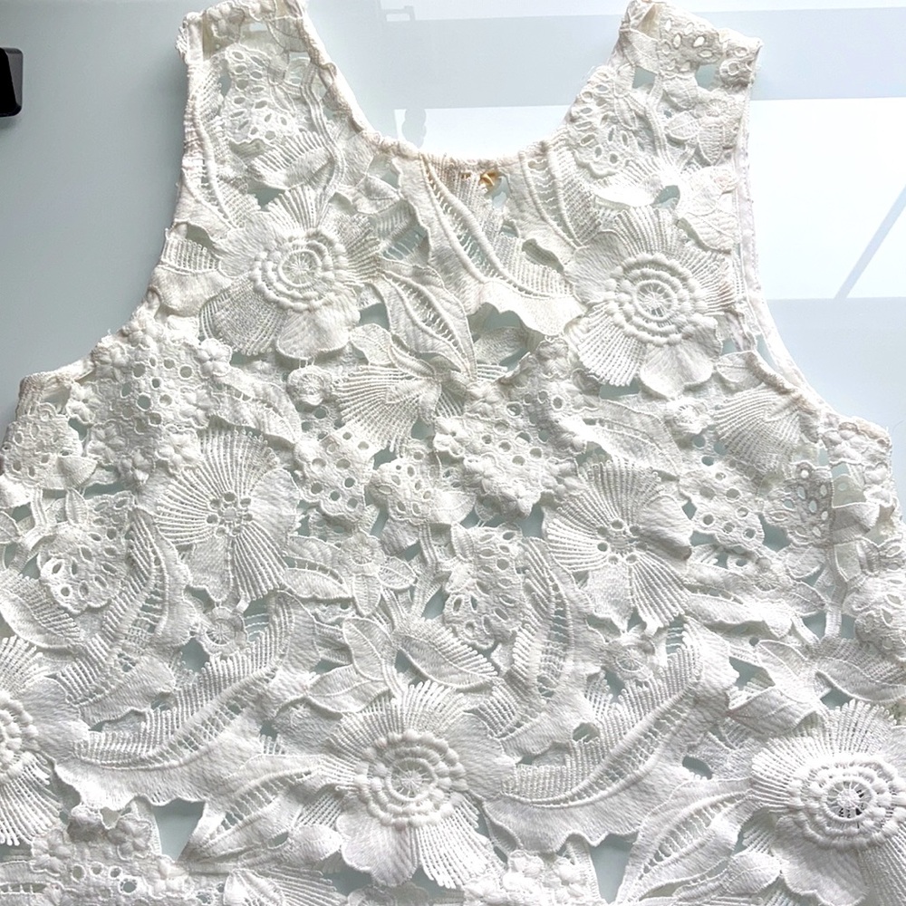 Perfect condition flower tank top with holes